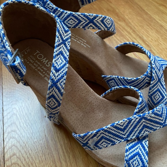 Toms Strappy Wedge Sandals - Picture 5 of 7